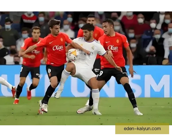 西甲球员交易热潮持续升温，各球队引援策略逐渐明朗