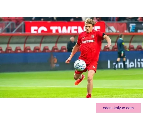 奥萨苏纳战术解析：球队表现稳健，攻防体系不断优化调整